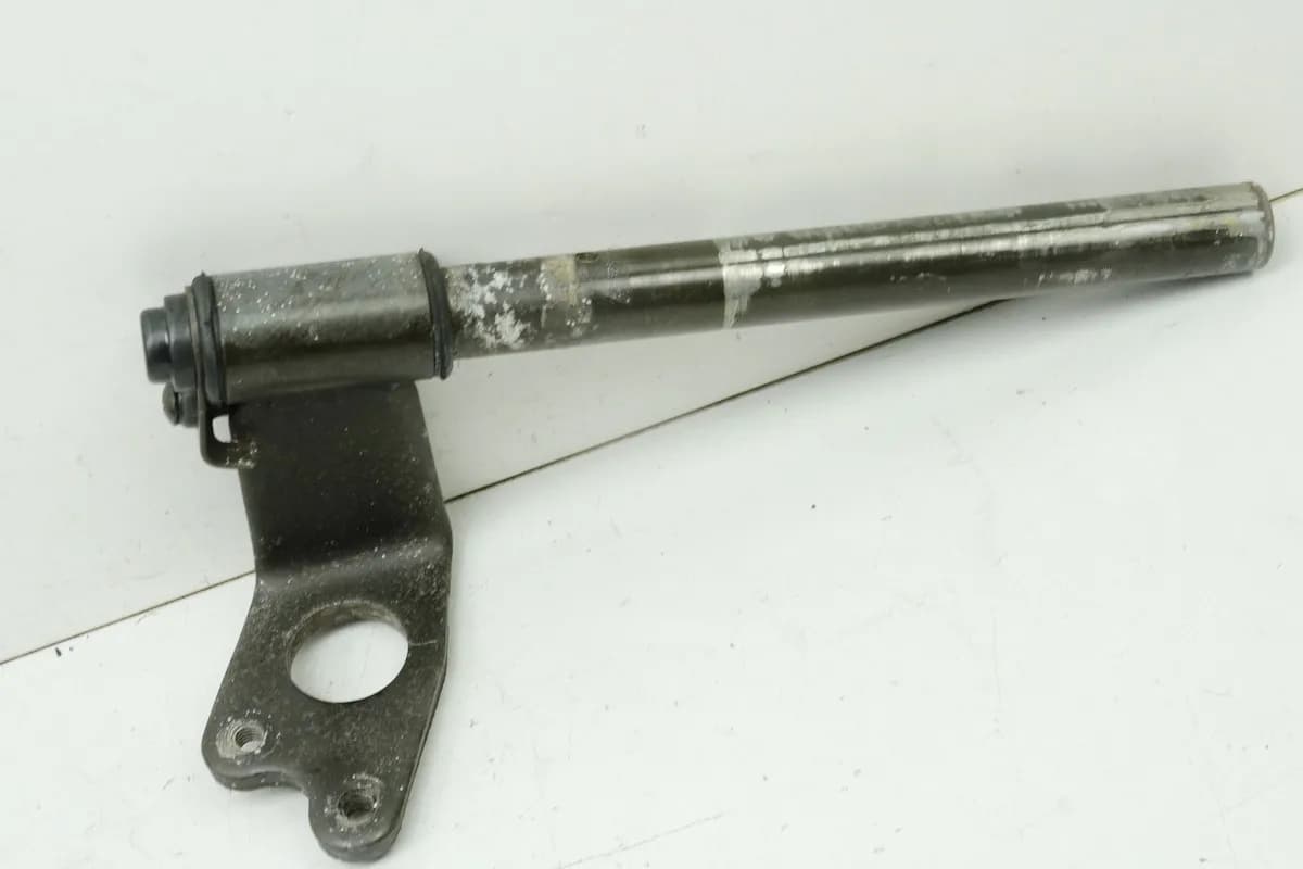 SUZUKI RG 125 NF12B GAMMA Lenkerstummel rechts Lenkrohr Lenker