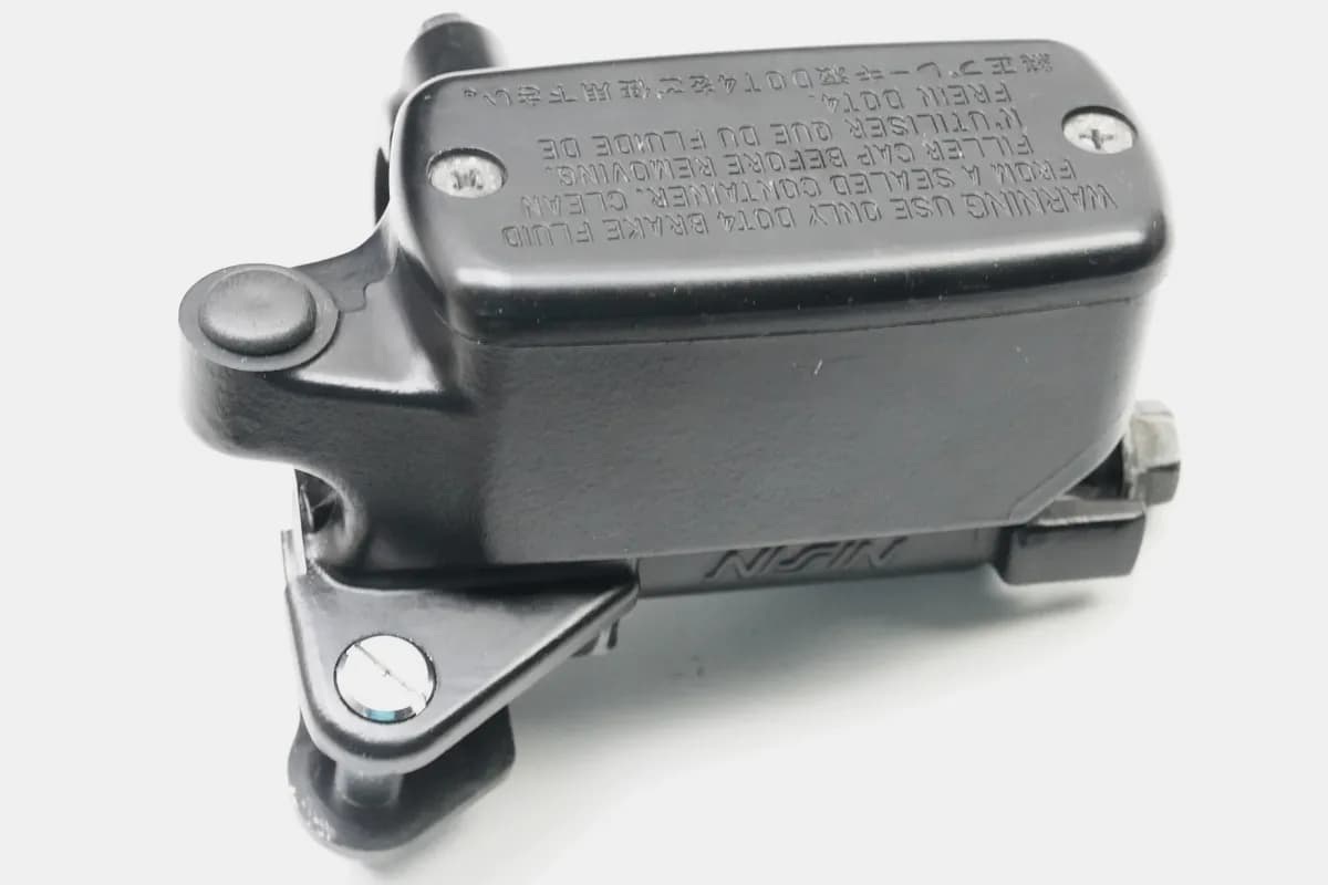 HONDA CBF 1000 FA SC64 Bremszylinder vorn Bremspumpe Hauptbremszylinder