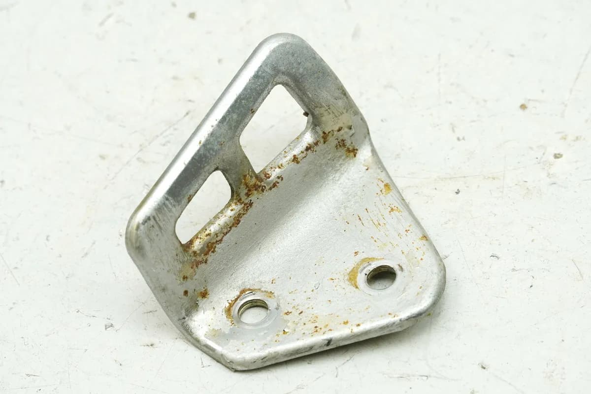 YAMAHA SR 250 3Y8 Fersenschutz rechts Fersenschoner Hitzeschutz Cover Blende