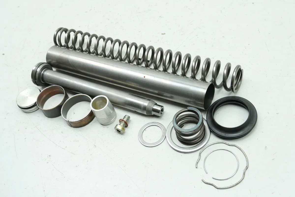 KAWASAKI ZZR 600 E ZX600E Gabel Innenteile Dämpfer Feder Kartusche Hülse