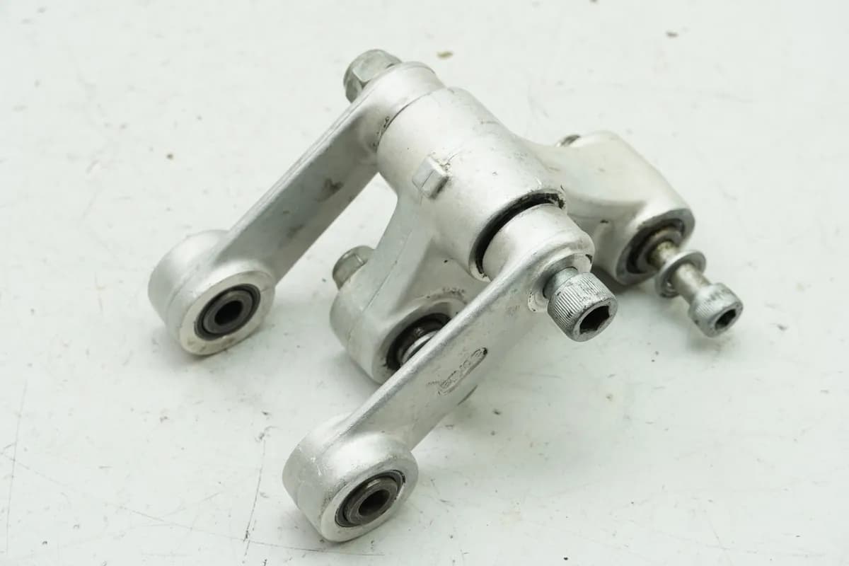 Aprilia Pegaso 650 GA (MX) Umlenkung Umlenkhebel für Federbein Stoßdämpfer