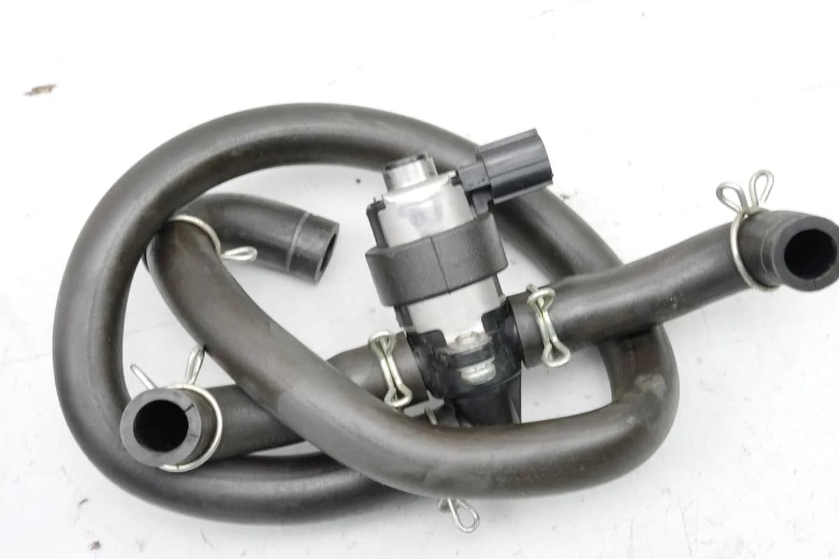 HONDA CBF 1000 FA SC64 Sekundärluftventil Ventil Motorentlüftung