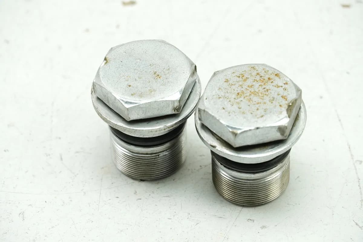 YAMAHA DS7 250 Gabel Verschluß Schraube Stopfen (für Standrohr)