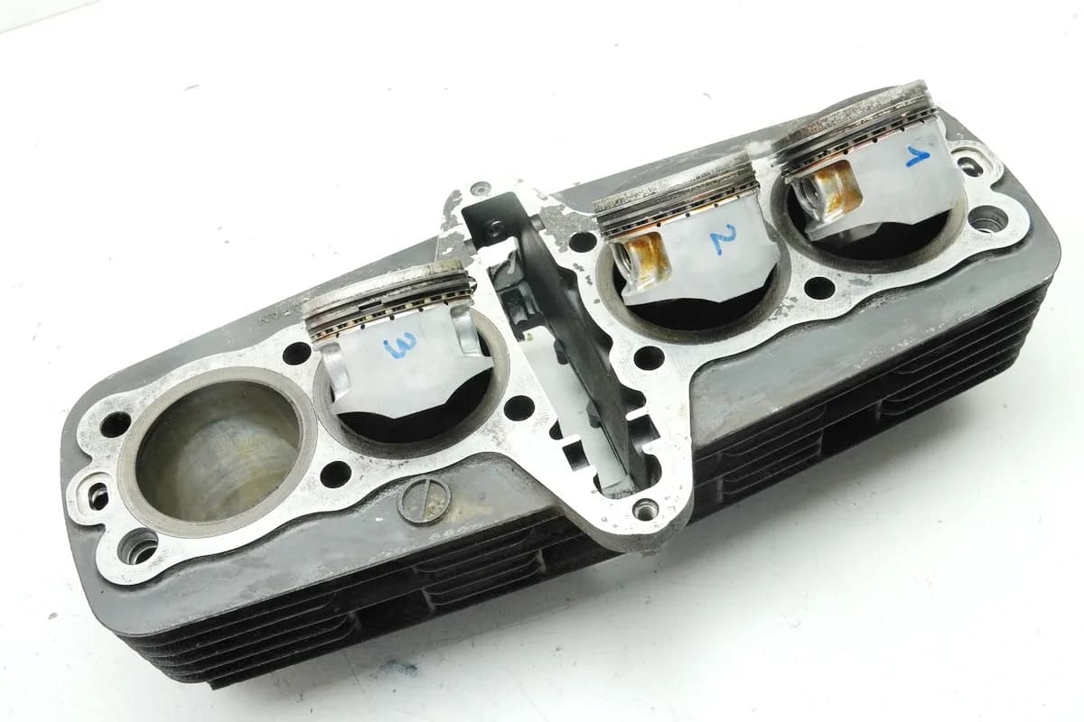 KAWASAKI Z 750 E KZ750E Zylinder + Kolben Zylinderbank (für Motor)