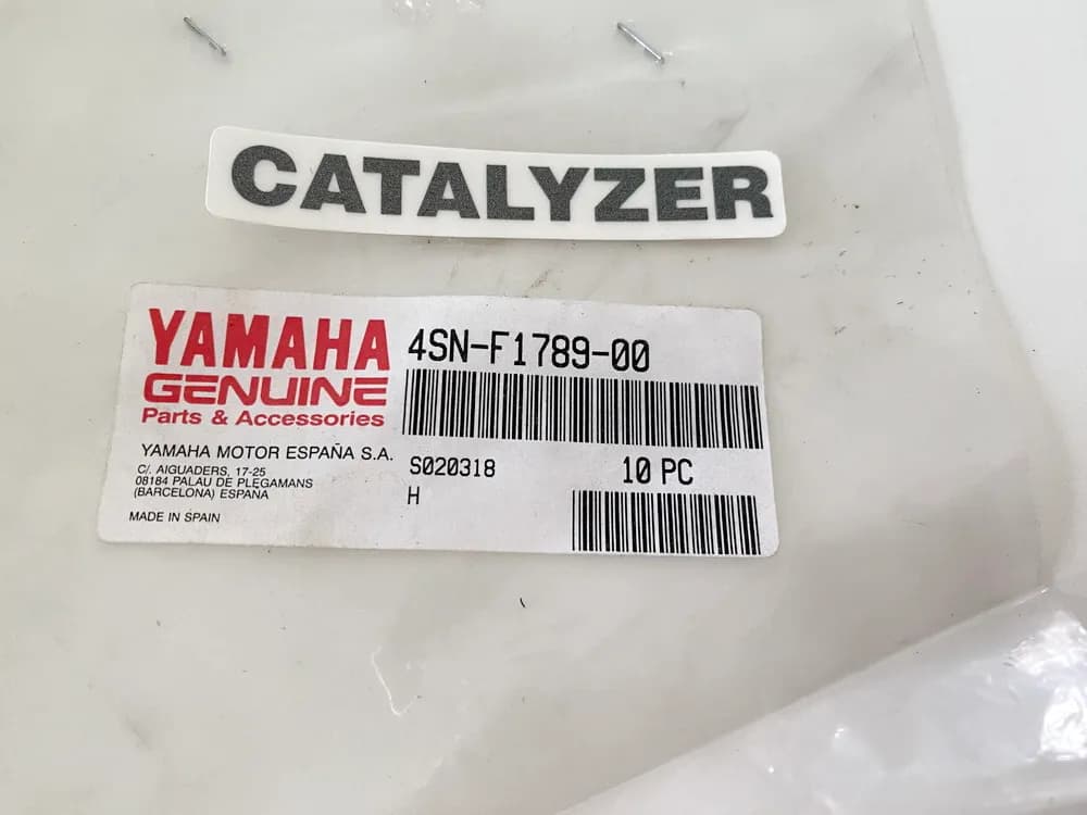 Yamaha Aufkleber Emblem original 4SN-F1789-00 Catalyzer Neo's Axis Ovetto - NEU