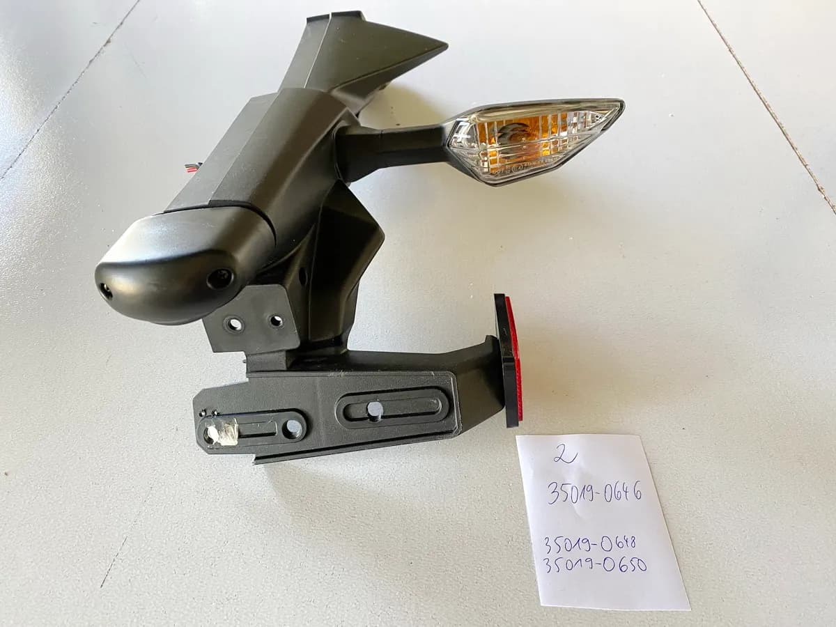 KAWASAKI Ninja 650 Kennzeichenhalter rechts Radabdeckung Nummernschildträger