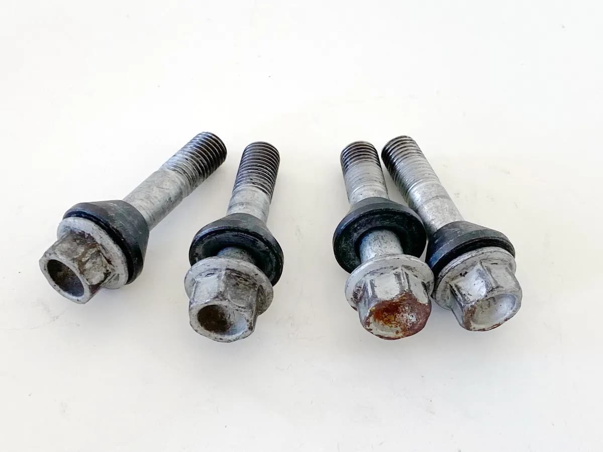 BMW R 1150 R R21 Radschraube Konusring Radbolzen Schrauben Felge Distanzen