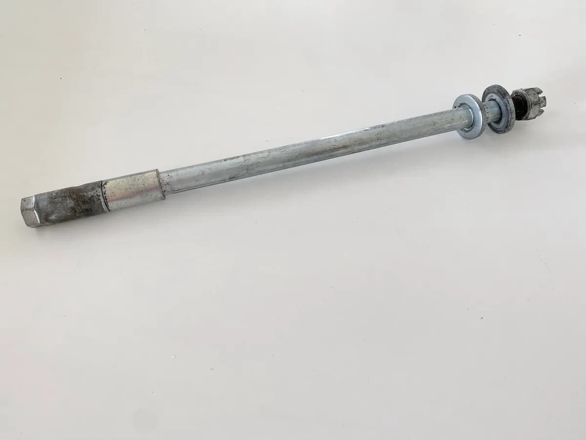 YAMAHA XV 535 VIRAGO 2YL Steckachse hinten Achse Distanzhülse für Felge Schwinge