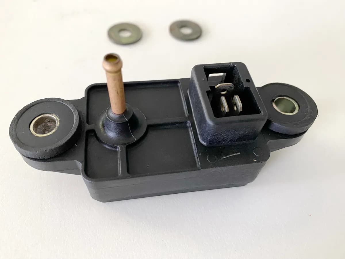 YAMAHA VMX-12 VMAX 1200 2WE Boost Sensor Steuerteil Pressure Druckgeber Relais