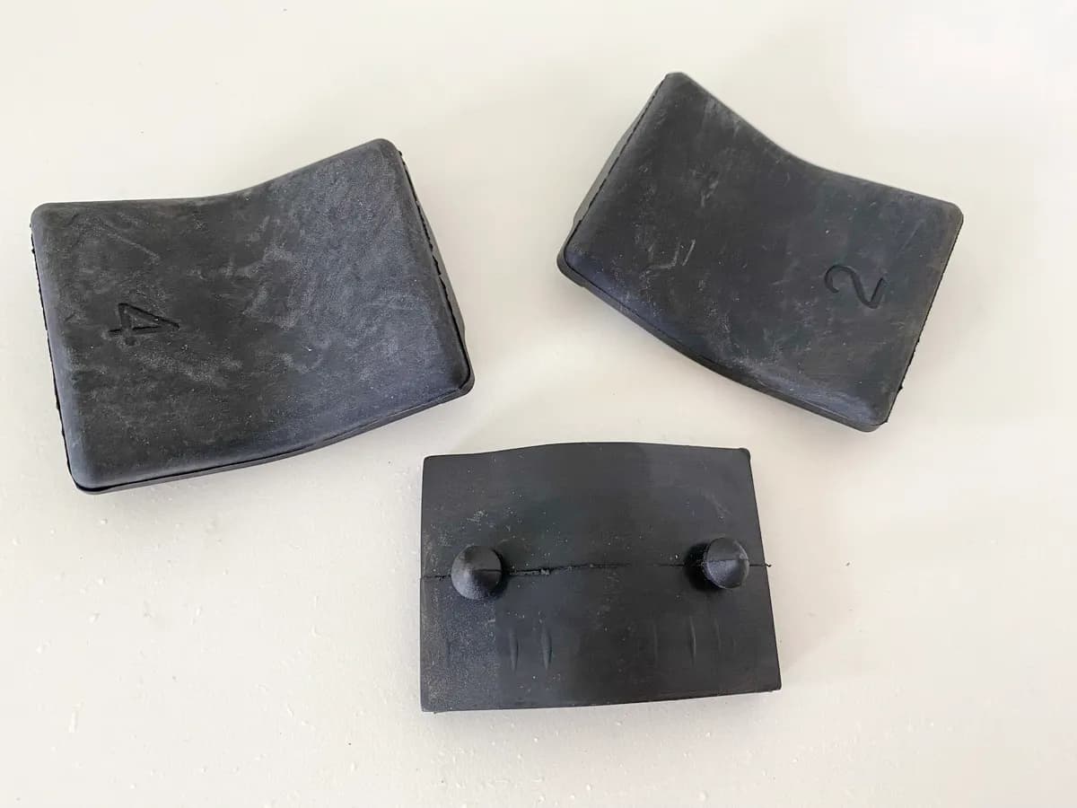 Suzuki Gummi Gummis Teilesatz Tank VL 1500 original 44010-10F00-X00 - NEU