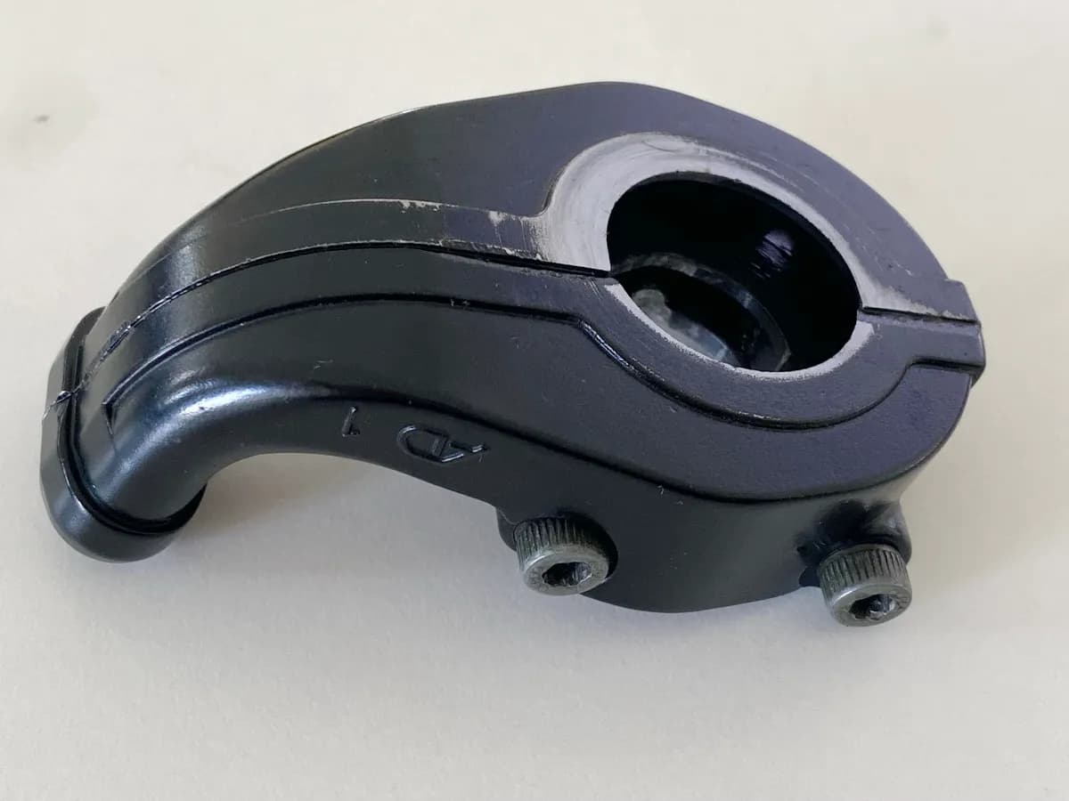 YAMAHA TDM 900 RN08 Umlenkrolle Gasgriff Gehäuse Halter