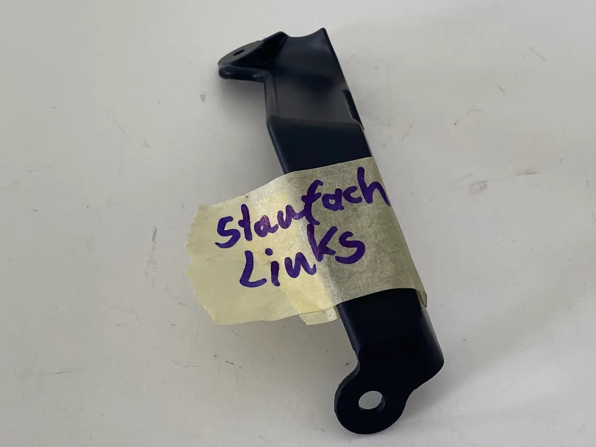 SUZUKI AN 400 WVAU BURGMAN Abdeckung Staufach links Verkleidung Blende K1 K2