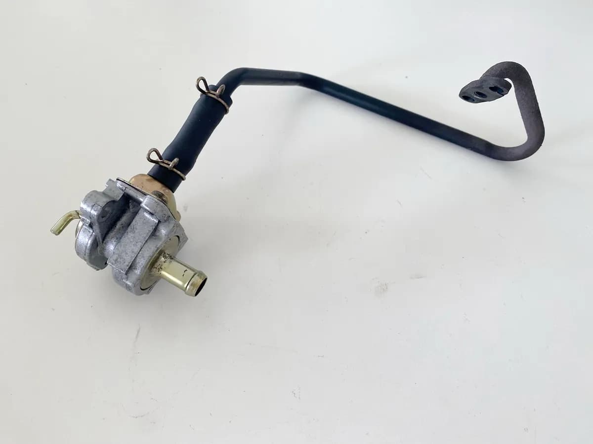 SUZUKI AN 400 WVAU BURGMAN Sekundärluftventil Ventil Motorentlüftung K1 K2