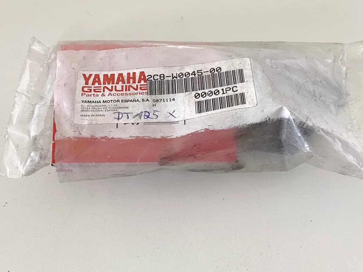 Yamaha Bremsbelag Satz Bremsbeläge vorn original 2C8-W0045-00 DT125 - NEU