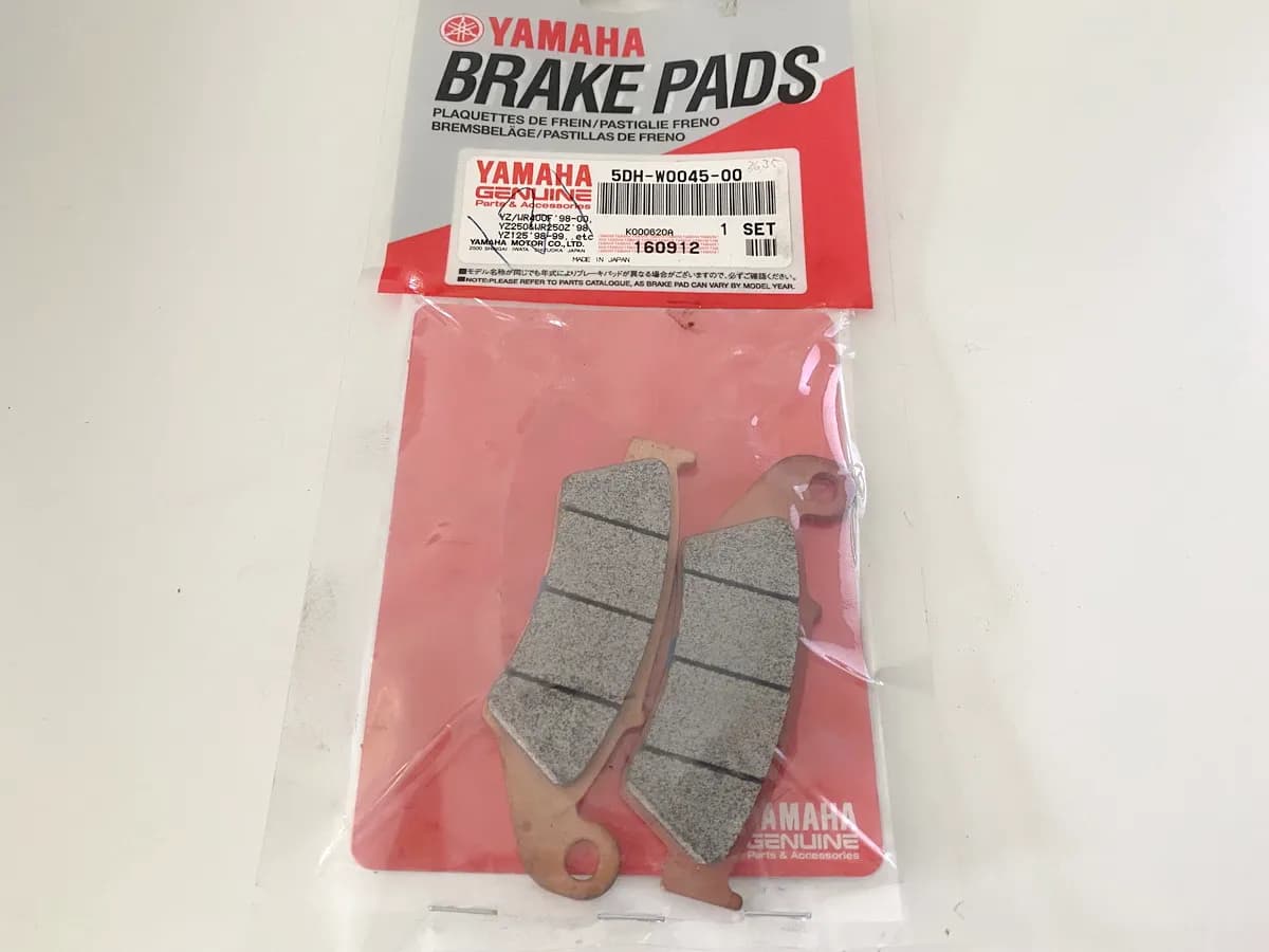 Yamaha Bremsbelag Satz Bremsbeläge vorn original 5DH-W0045-00 YZ WR - NEU