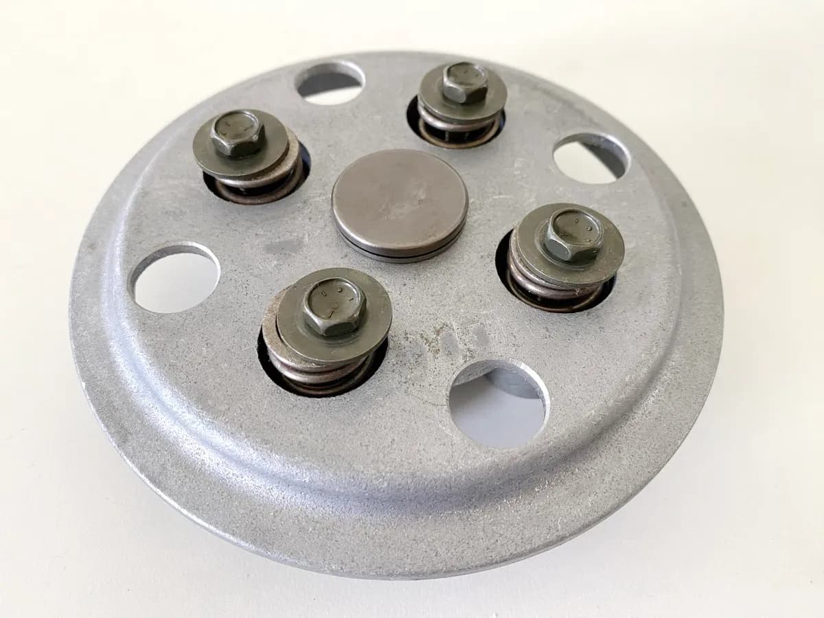 SUZUKI VL 125 WVA4 INTRUDER Druckplatte (für Kupplungskorb Kupplung Motor)