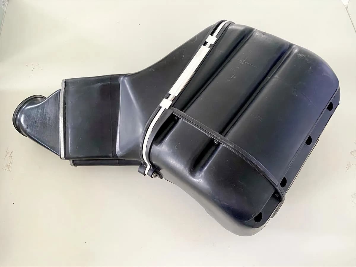 KAWASAKI ZZR 1100 C ZXT10C Airbox Luftfilterkasten Ansaugtrichter Gehäuse 90-92