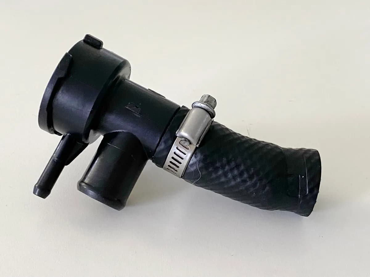 Kawasaki EL 252 EL 250B Eliminator Einfüllstutzen Kühler Kühlerschlauch