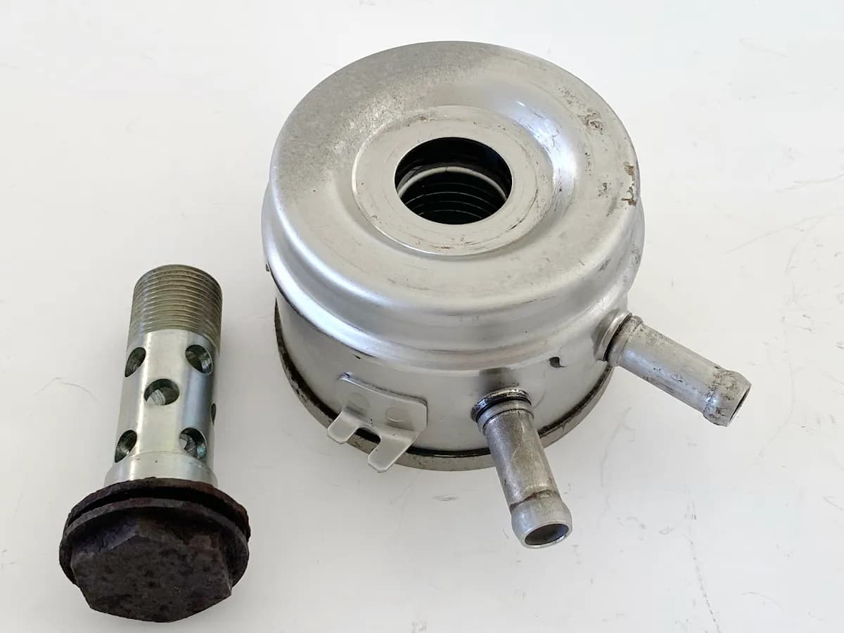 KAWASAKI ZX-7R ZX750P N Ölkühler Oil Cooler Wärmetauscher (für Motor) 96-03