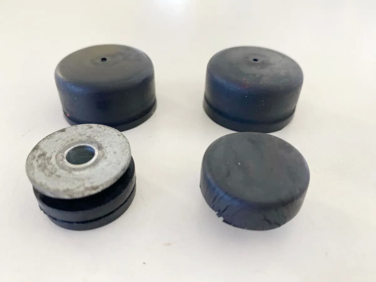 KAWASAKI EN 500 EN 500 A Tank Gummis Dämpfer Auflage Halter