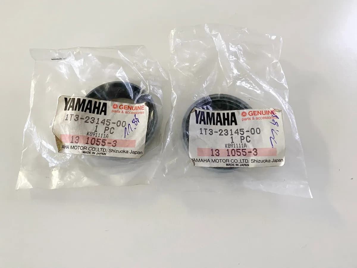 YAMAHA AG DT SR XT original Wellendichtring Gabel vorn Fork 2 Stück - NEU