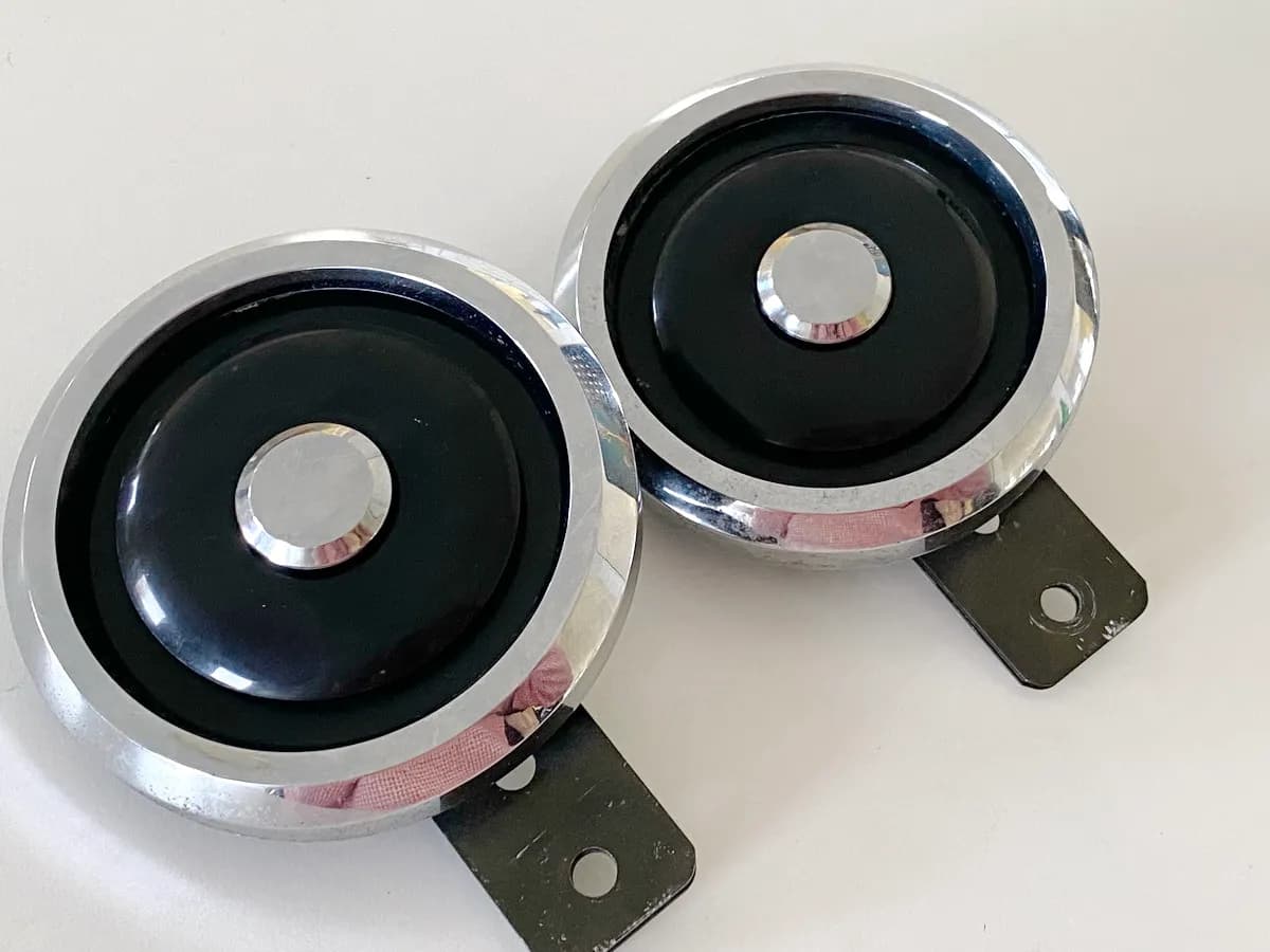 HONDA NTV 650 RC33 REVERE Hupe Horn Signalhorn - Paar