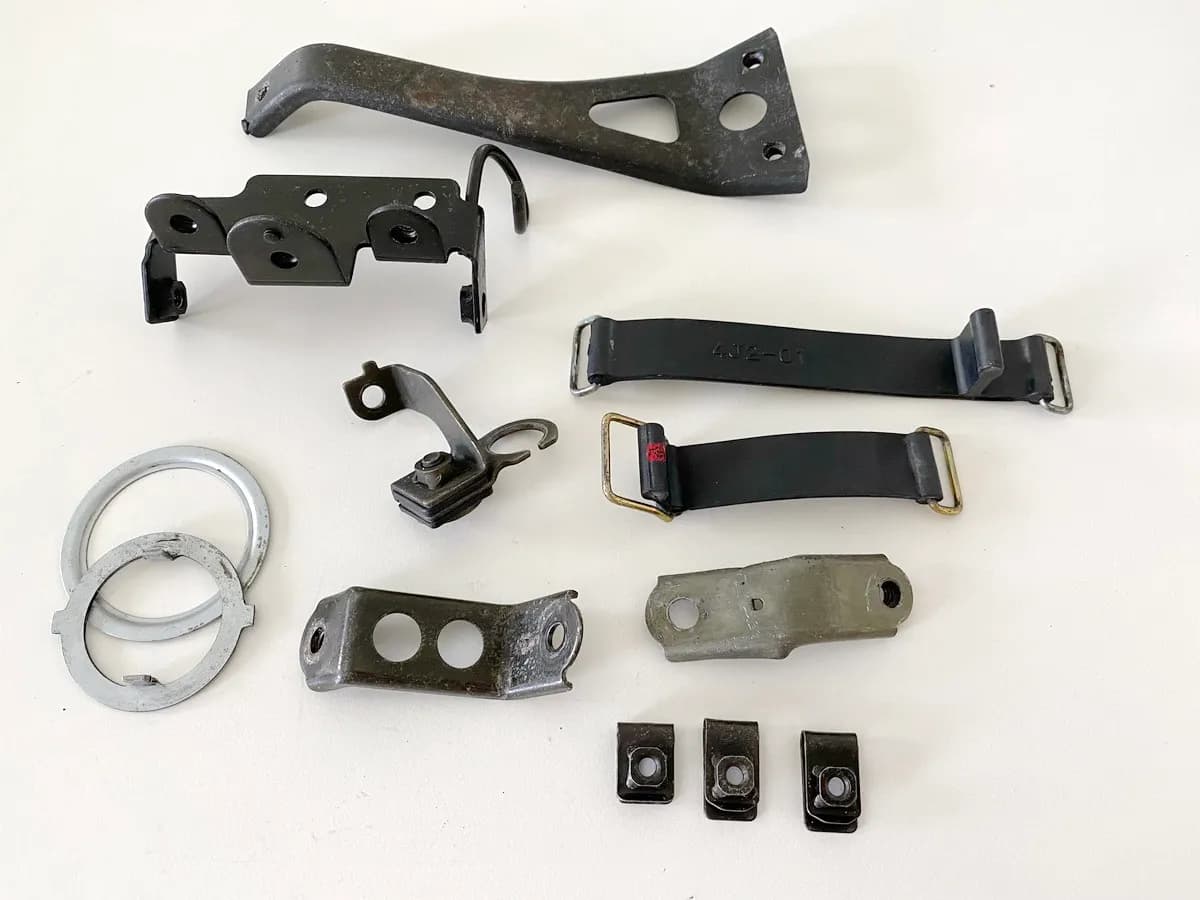 YAMAHA YZF 600 4TV THUNDERCAT Halterungen Halter Rahmen Fahrwerk Verkleidung