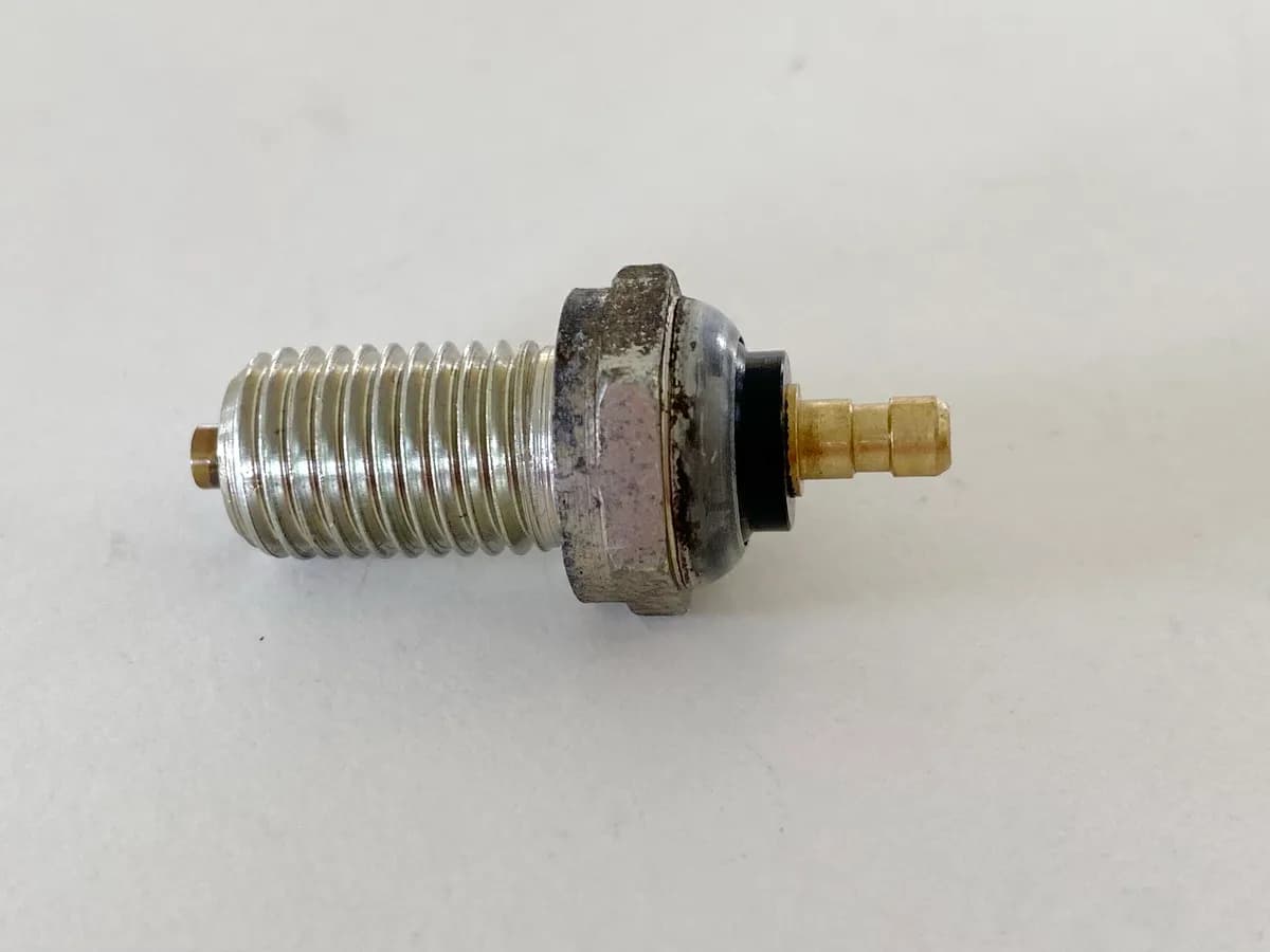 HONDA NTV 650 RC33 REVERE Neutralschalter Leerlaufschalter (für Motor)