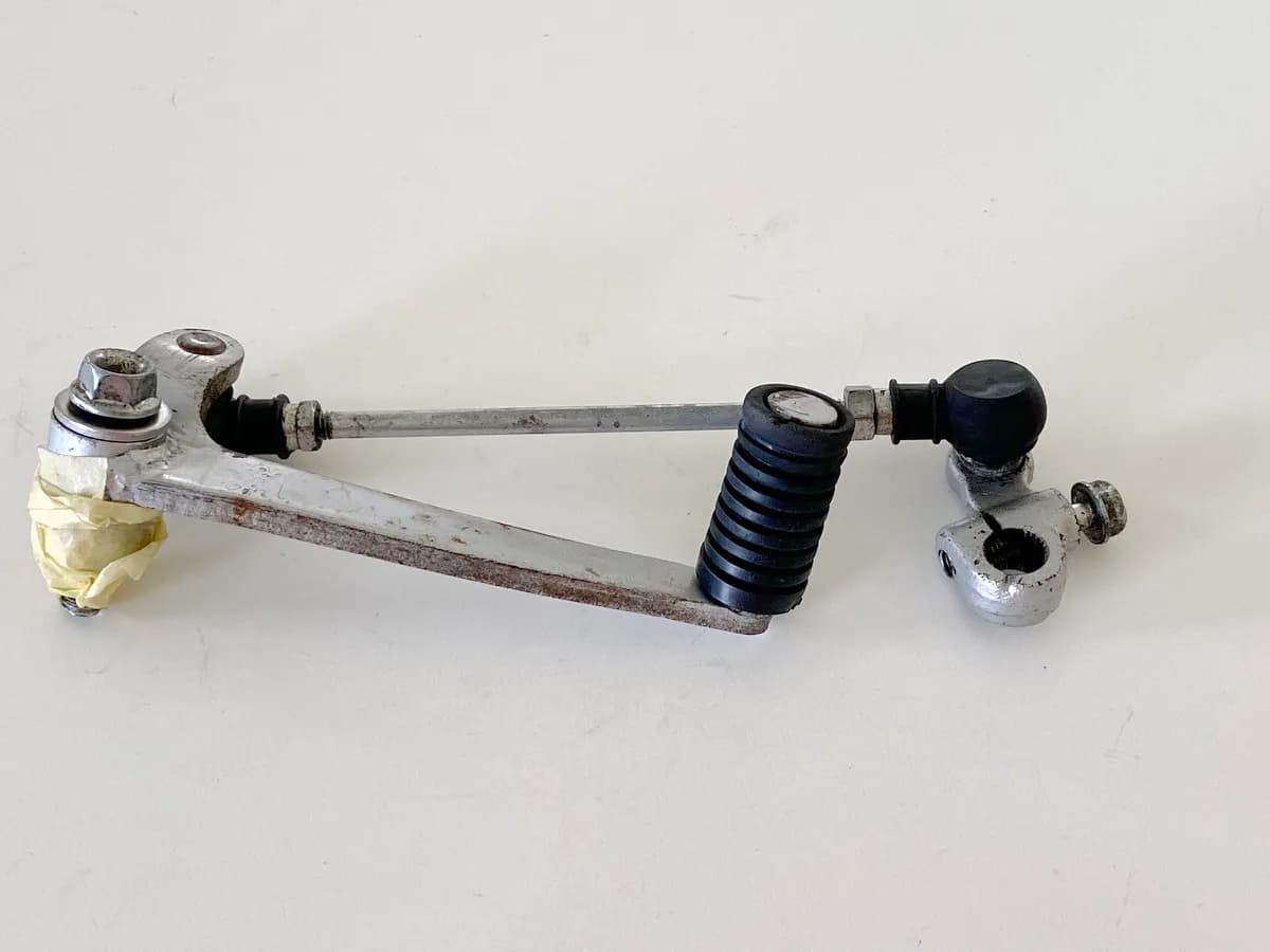 HONDA NTV 650 RC33 REVERE Schalthebel Ganghebel Schaltgestänge Schaltpedal