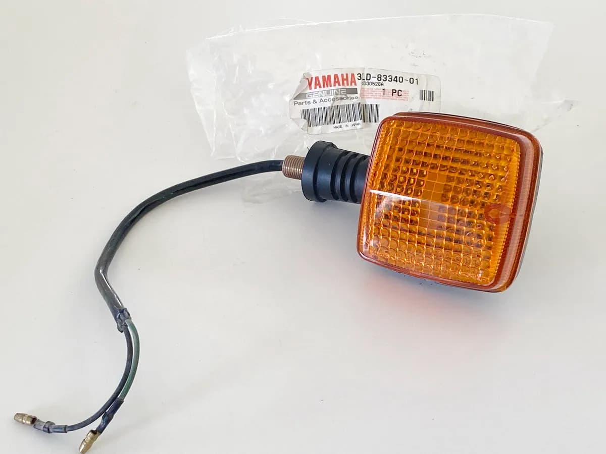 YAMAHA DT125 TW125 original Blinker hinten rechts Turn Signal