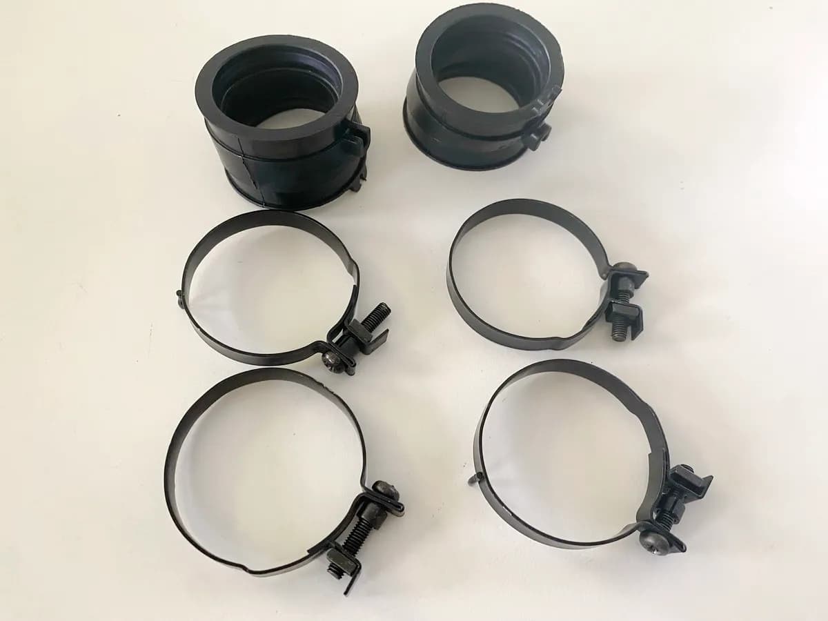 HONDA NTV 650 RC33 REVERE Ansaugstutzen Gummis (für Vergaser Motor Zylinder)