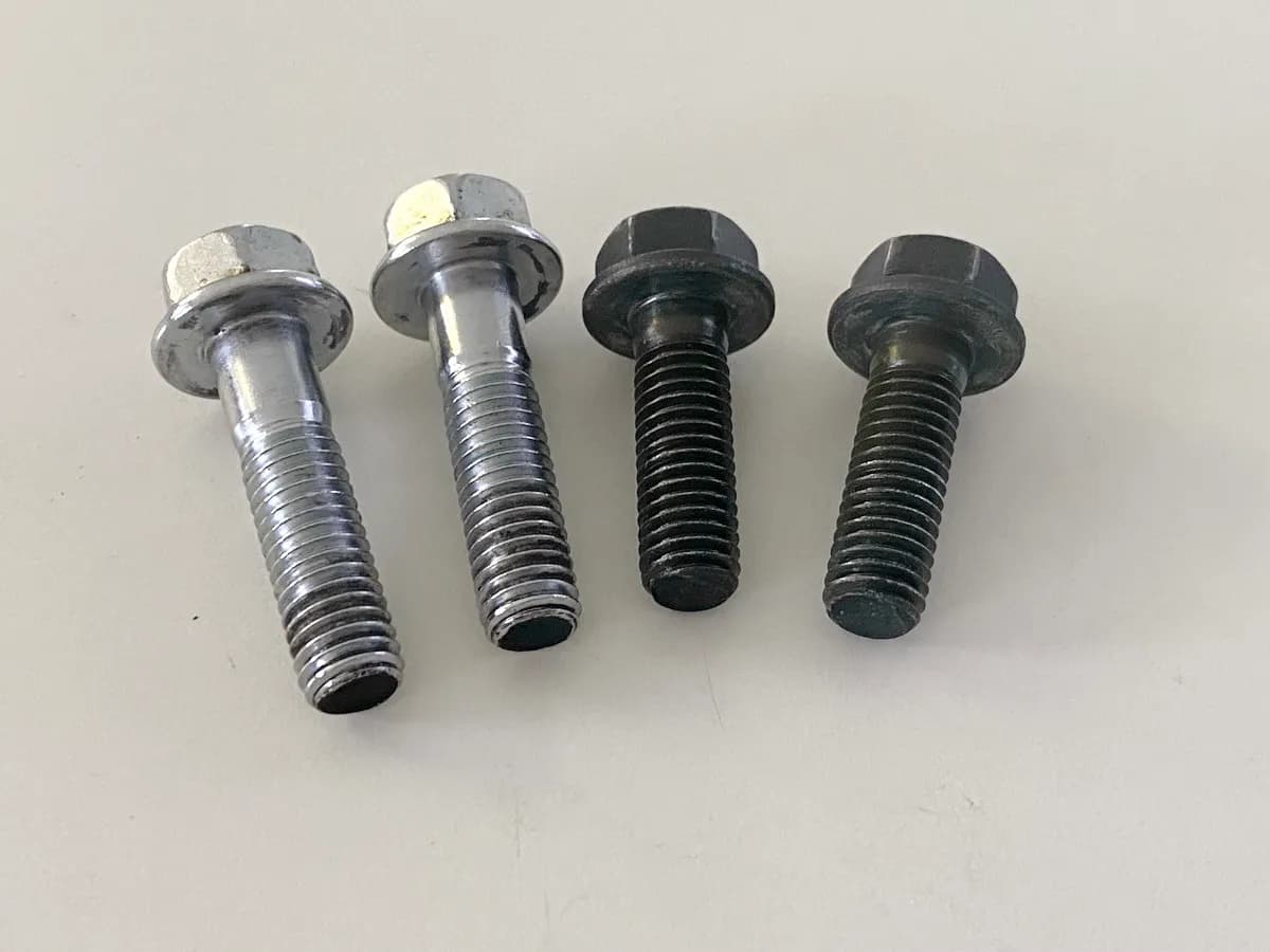 HONDA NTV 650 RC33 REVERE Schrauben Bremssattel vorn hinten