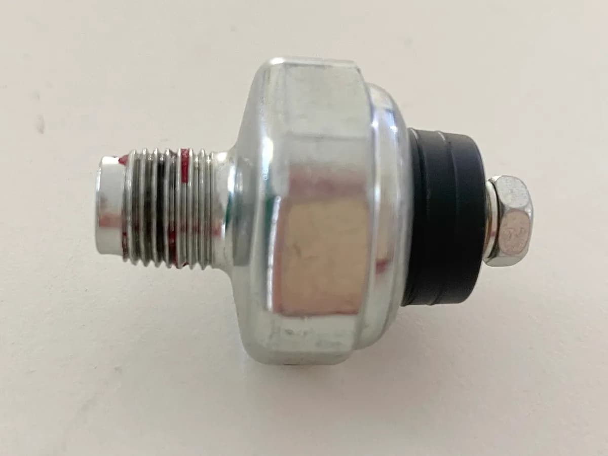 YAMAHA MTN 1000 MT10 RN78 Öldruckschalter original (für Motor)