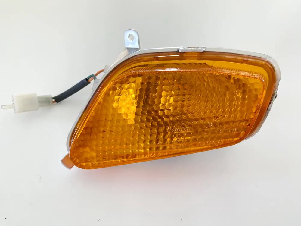 Daelim Otello SG 125 F Blinker links vorn Blinkleuchte Turn Signal