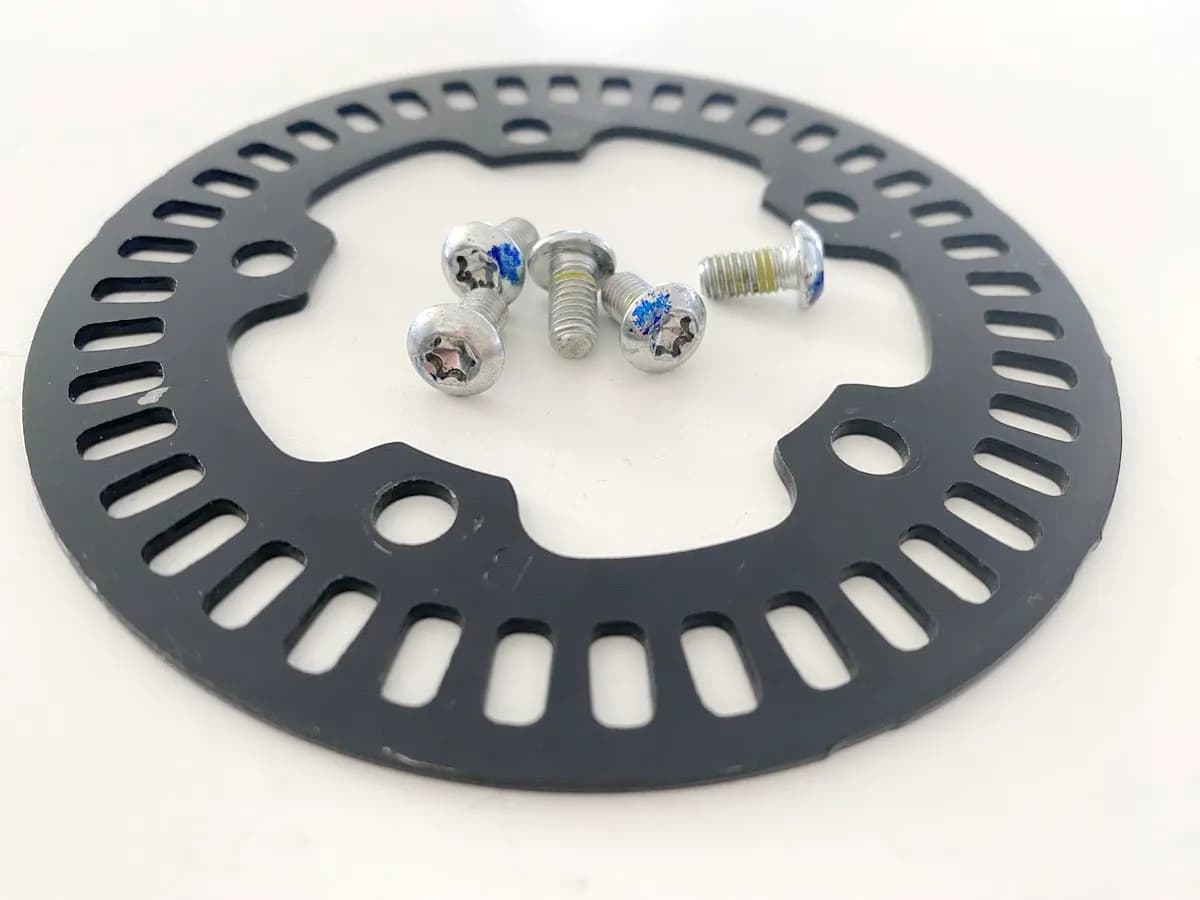 YAMAHA MTN 1000 MT10 RN78 ABS Sensorring hinten Schrauben Kranz Ring Impulsgeber