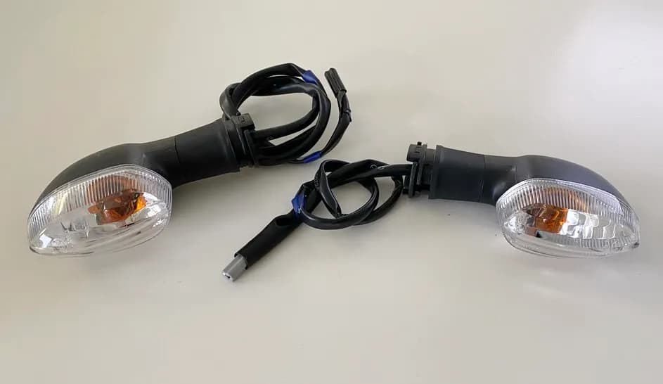 YAMAHA Tracer 700 original Blinker Turn Signal - Paar vorn links + rechts - NEU