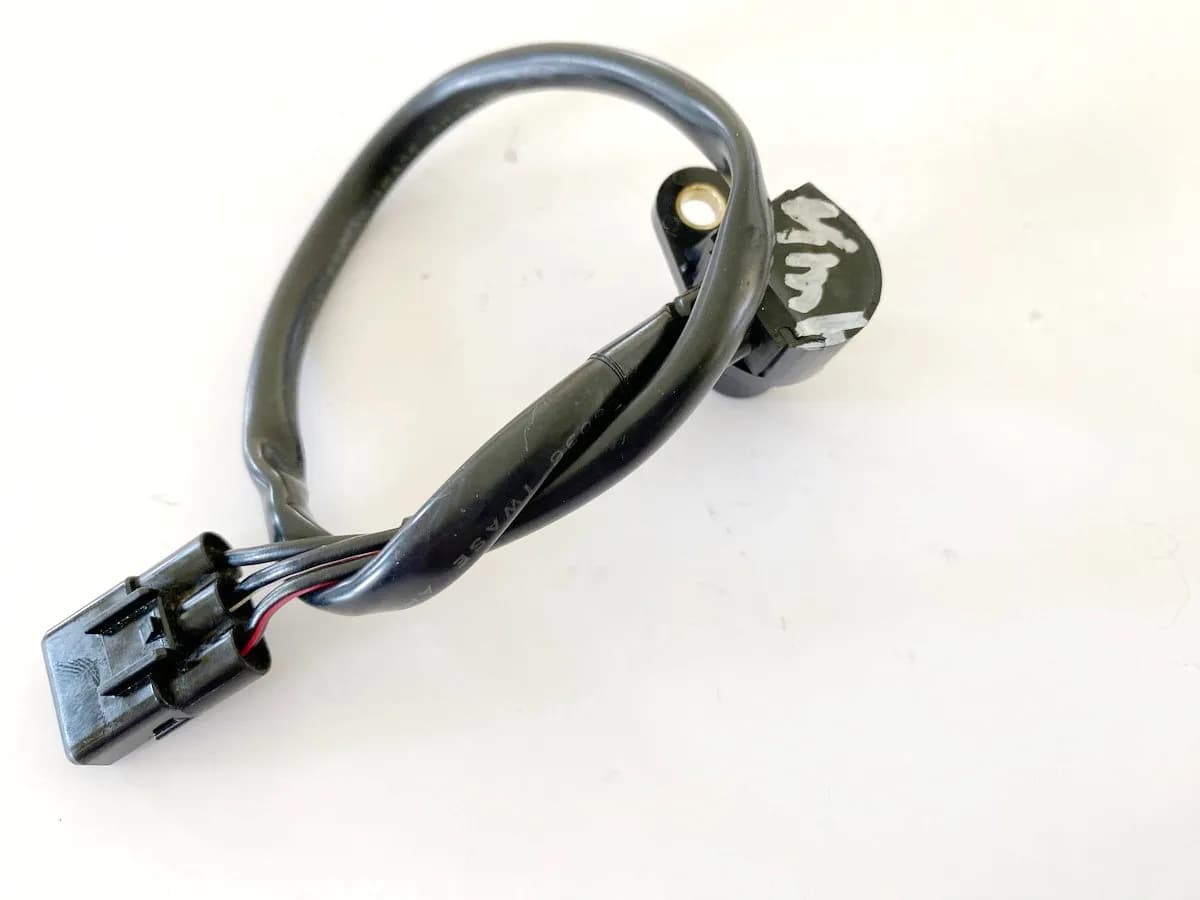 SUZUKI GSX-R 750 WVCW K8 K9 L0 600 Tachosensor Sensor Speed Geber km/h für Motor