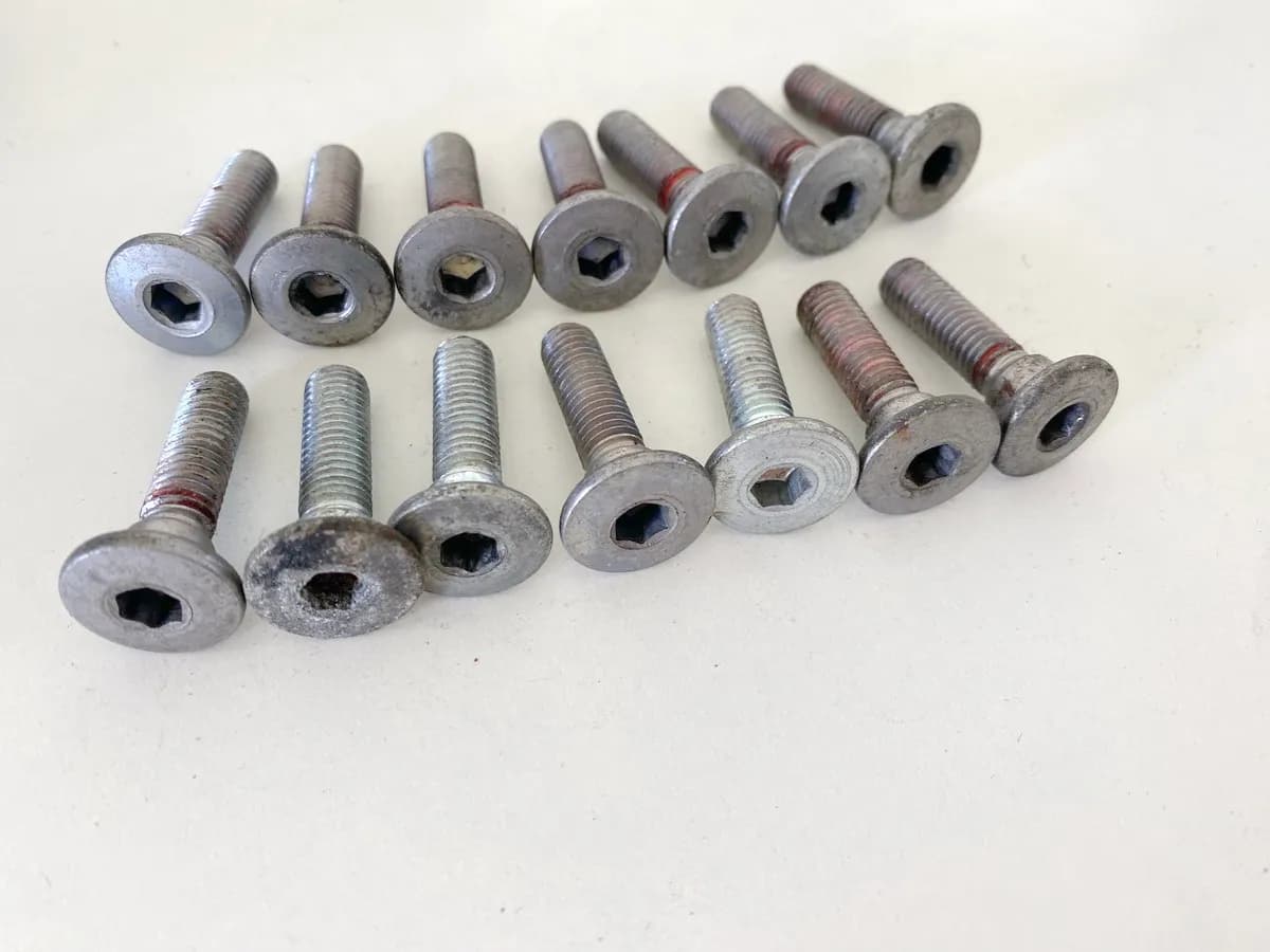 KAWASAKI ZX-6R ZX600R Schrauben für Bremsscheiben vorn & hinten (für Felge)