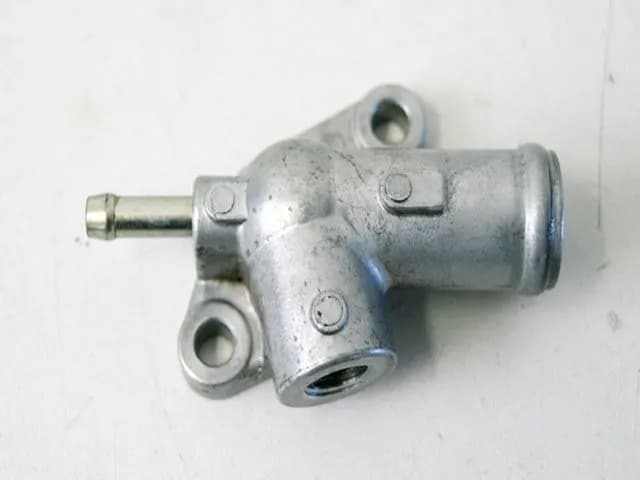 HONDA FJS 600 PF01 SILVER WING ANSCHLUß STUTZEN THERMOSTAT KÜHLERSCHLAUCH