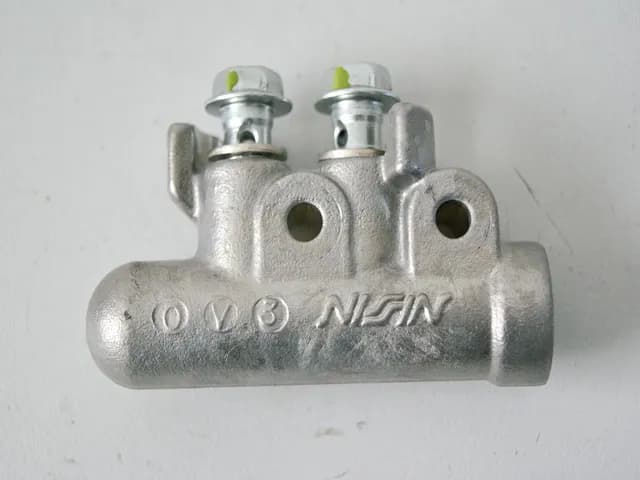 SUZUKI UH 200 G CD BURGMAN BREMSVERTEILER BREMSZYLINDER