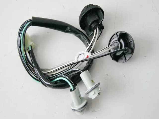 SUZUKI UH 200 G CD BURGMAN KABELBAUM RÜCKLICHT