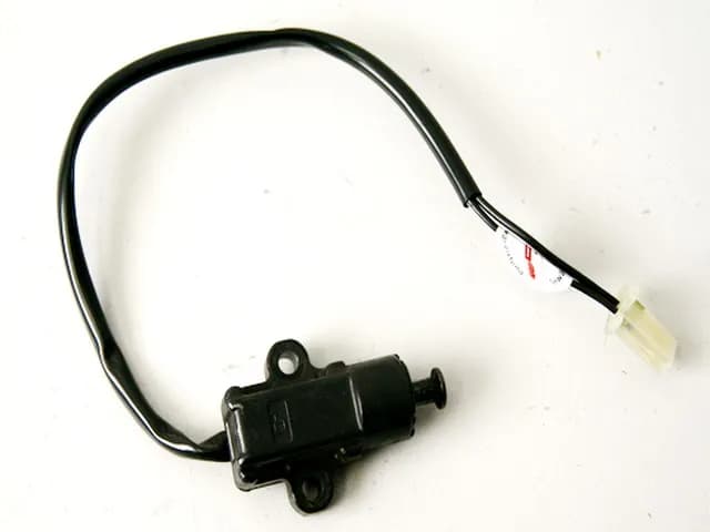 SUZUKI UH 200 G CD BURGMAN SCHALTER HELMFACH