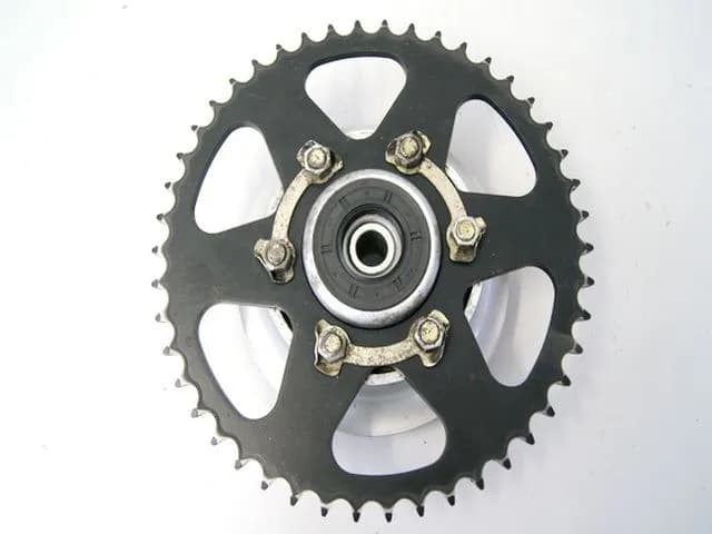 HYOSUNG GV 250 AQUILA KETTENRADTRÄGER RITZEL AUFNAHME