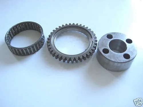 KAWASAKI GPZ 1100 ZXT10E ZAHNRAD RITZEL ÖLPUMPE LAGER