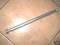 SUZUKI GSXF 600 AJ SCHWINGACHSE ACHSE SCHWINGE