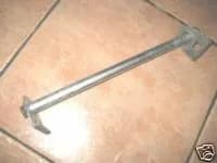 SUZUKI GSXF 600 AJ STECKACHSE ACHSE FELGE 98-