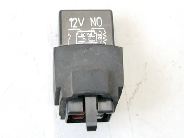 APRILIA PEGASO 650 ML STEUERRELAIS RELAIS