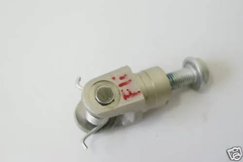 SUZUKI GSX-R 1000 K5/ K6 HALTER FUßRASTE FAHRER LI 05-06