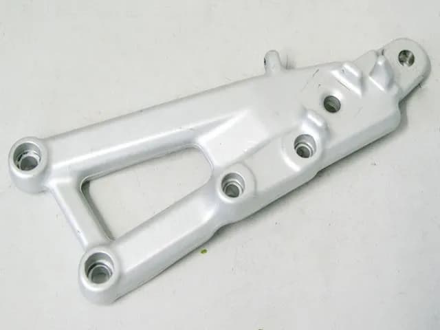 APRILIA RS 125 RS4 ZD4TW FUßRASTENTRÄGER FAHRER RECHTS