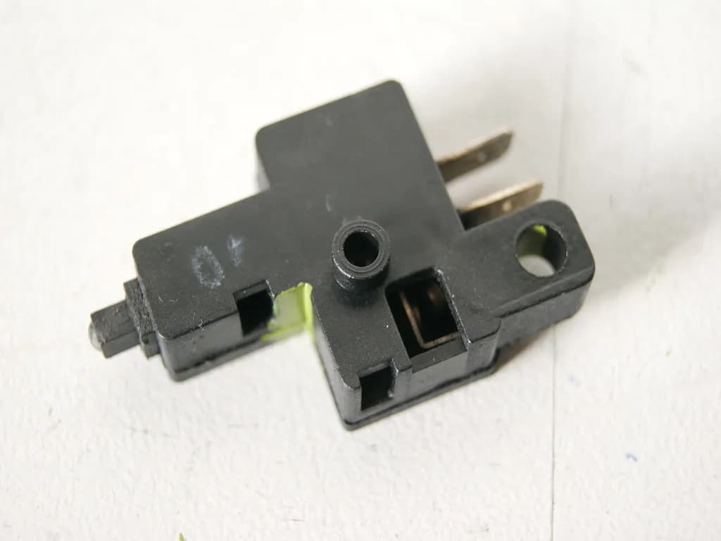 HONDA VFR 750 RC24 / 2 KUPPLUNGSSCHALTER